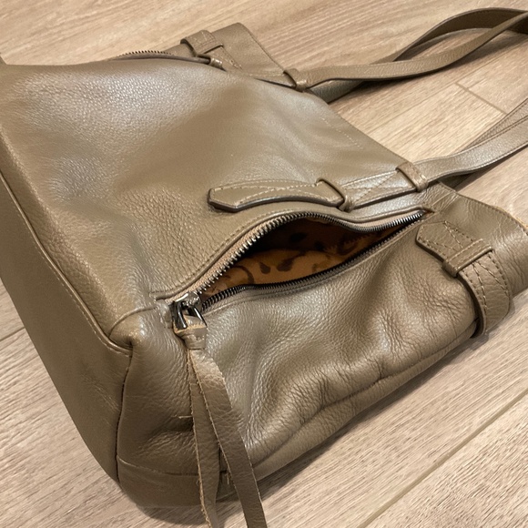 Aimee Kestenberg Tote BagCity Slicker   Charcoal/Taupe  Leather - Picture 8 of 16